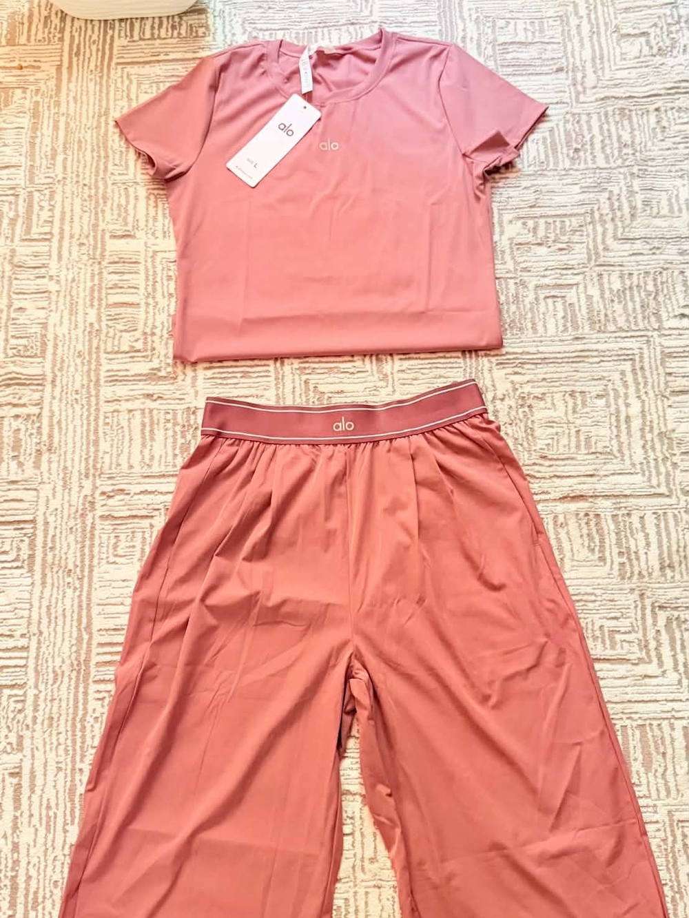 Alo Women’s Dusty Rose Short Sleeve Top & Wide Leg Pants Set